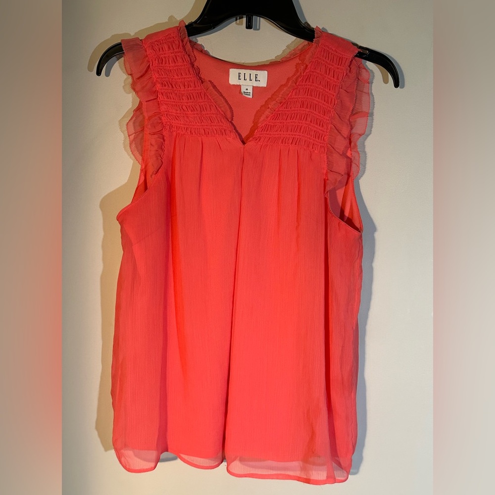 ELLE Ruffled Sleeveless Blouse